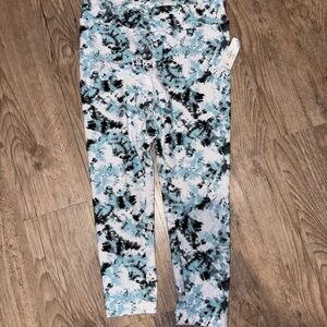 Time & Tru Multi Color Tiedye Legging Capri Size Small